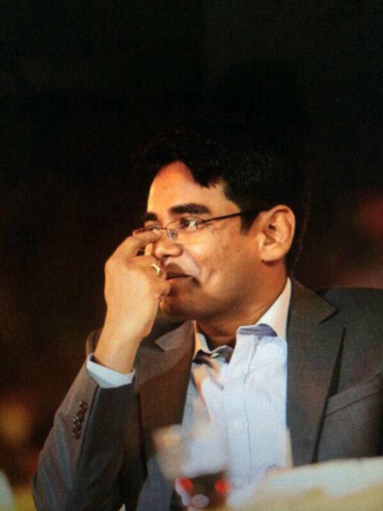 वो अफसर जिसके साइंटिस्ट से IAS बनने की कहानी है बेहद दिलचस्प