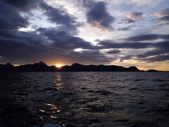 नॉर्वे में आधी रात को निकलता है सूरज, इंसानी दिमाग पर हो रहा ये असर