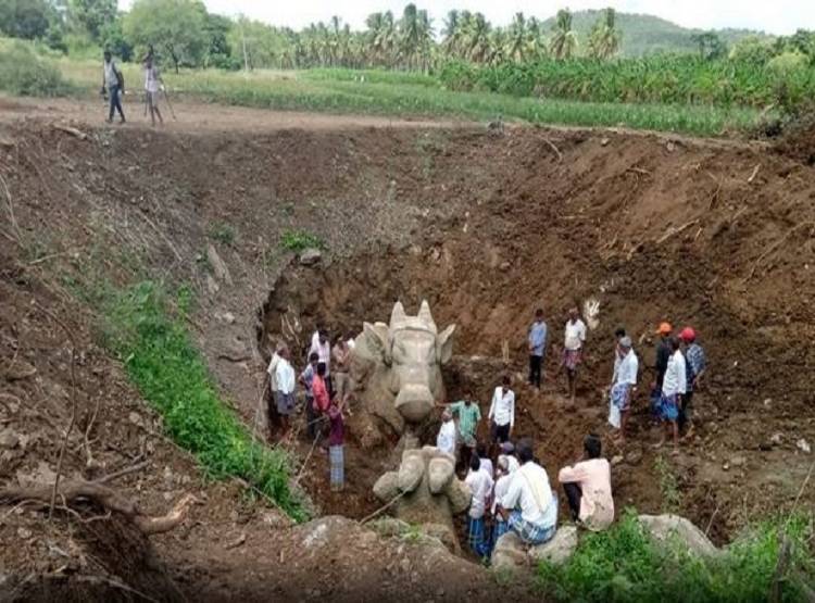 झील सूखी तो निकल आए नंदी, लोग मान रहे भोलेनाथ का चमत्कार