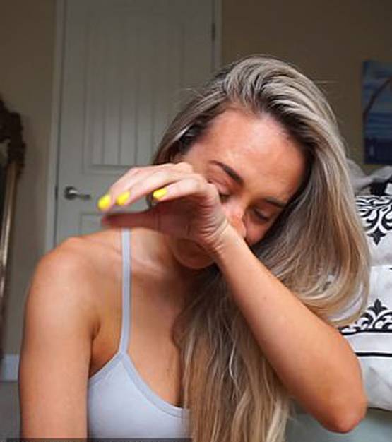 बाथरूम में हिडन कैमरा, दोस्त ने ही रिकॉर्ड किया मॉडल का न्यूड वीडियो