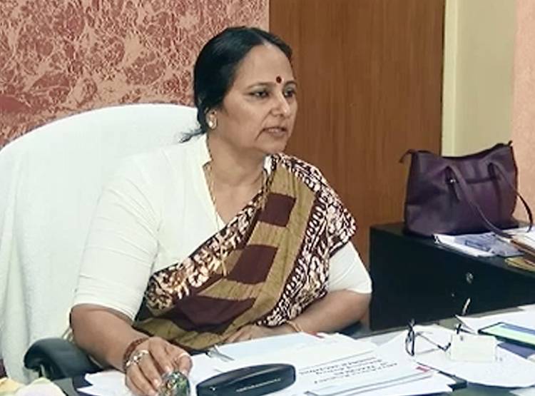 150 मह‍िला प्रोफेसरों को रेप की धमकी, अनजान नंबरों से अश्लील कॉल