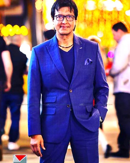 ये हैं नेपाली सिनेमा के 'अमिताभ', 22 साल छोटी मॉडल से की थी शादी