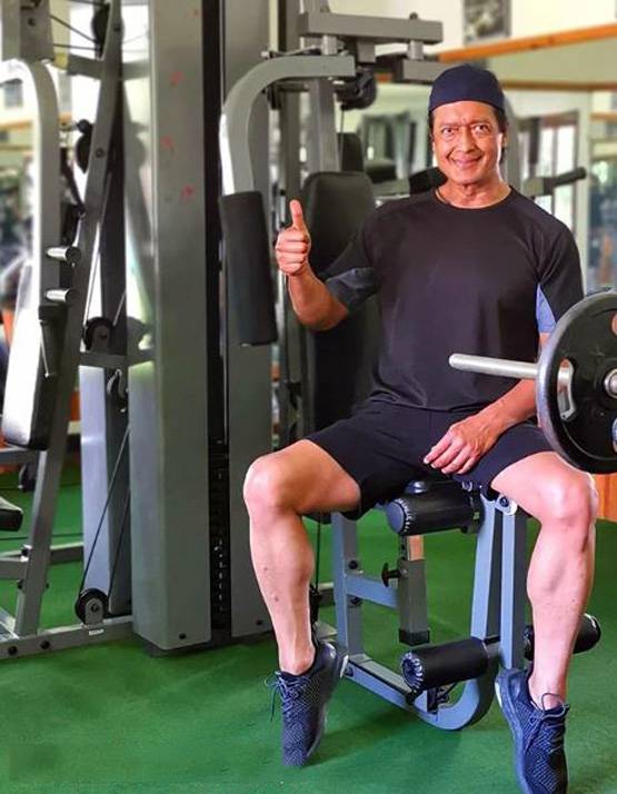 ये हैं नेपाली सिनेमा के 'अमिताभ', 22 साल छोटी मॉडल से की थी शादी