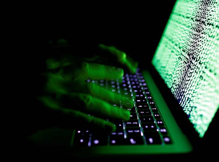 Smart TV हैक कर बन रहा बेडरूम का वीड‍ियो, Porn साइट पर हो रहा Upload