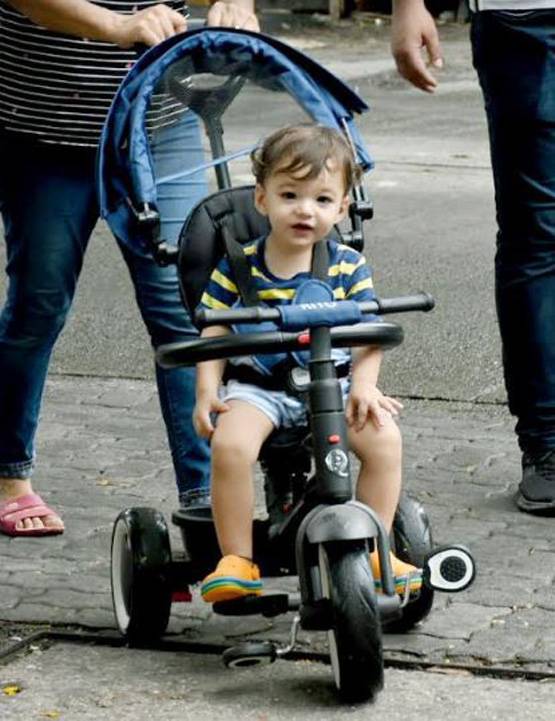 पापा डेनियल संग साइकिल राइड पर निकले सनी लियोनी के बेटे