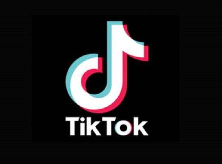 3 साल से लापता था पति, पत्नी ने किन्नर से प्यार करते TikTok पर पकड़ा