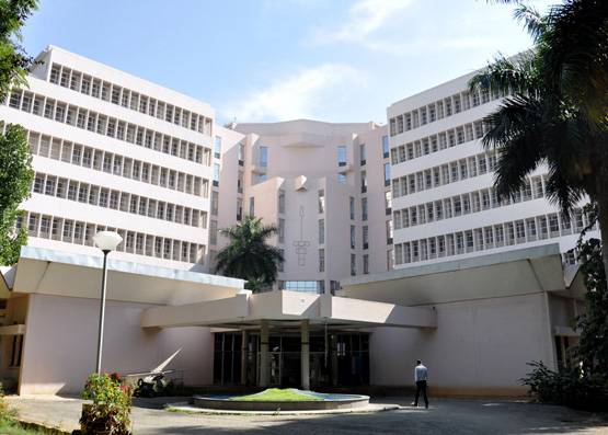 ISRO के 15 केंद्रों पर 16,000 वैज्ञानिक काम करते हैं, तब पूरा होता है एक मिशन