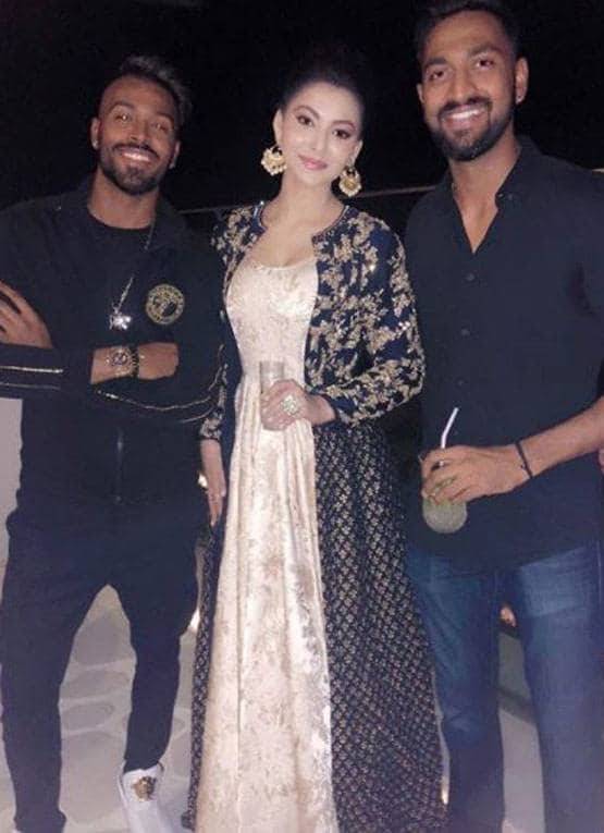 हार्द‍िक पंड्या संग अफेयर के बाद इस डायरेक्टर संग चर्चा में उर्वशी की 'दोस्ती'