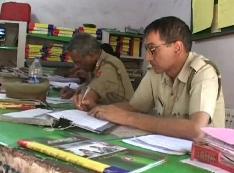 दोस्त ने नहीं लौटाया पैसा तो दूसरे दोस्त ने चाकू से काट दी जीभ