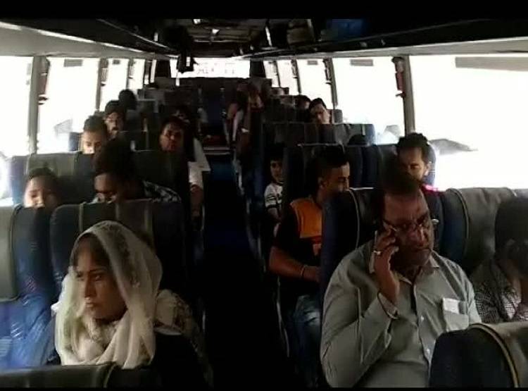 TikTok के चक्कर में चली गई नौकरी, बस चलाते हुए बना रहा था VIDEO