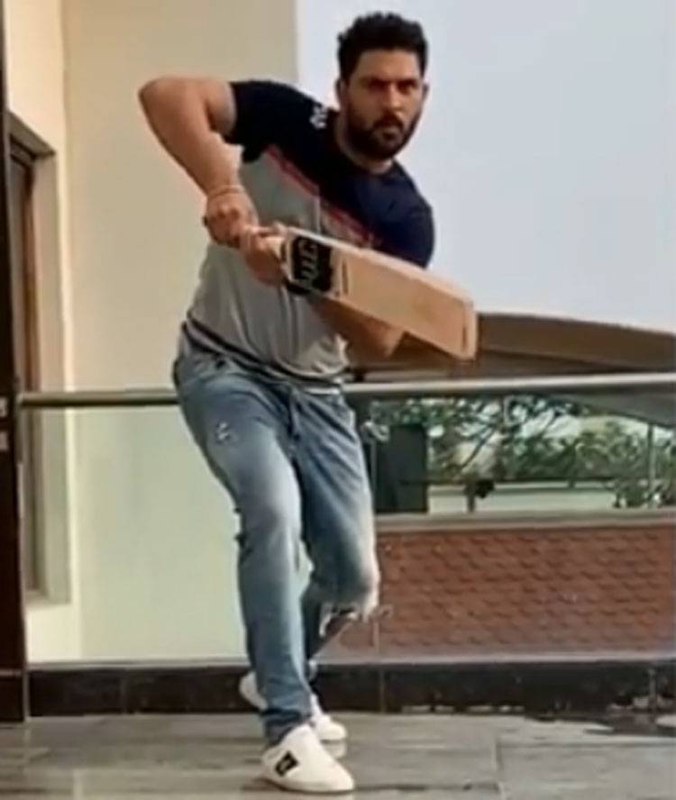 युवराज सिंह का सुपर #bottlecapchallenge, सचिन, लारा और गेल को दी चुनौती