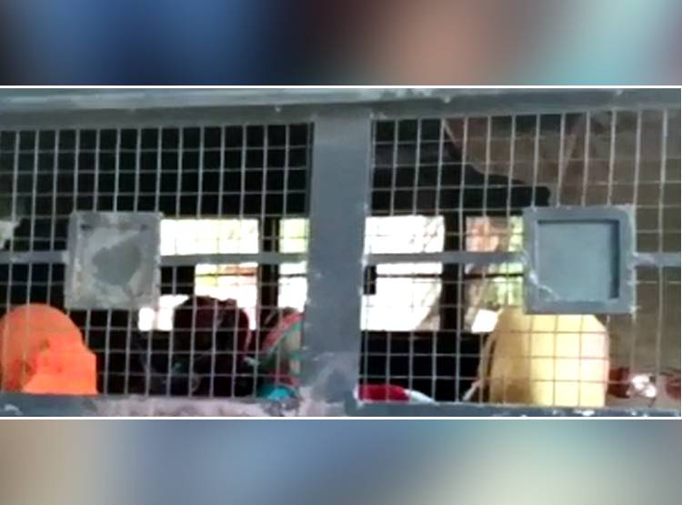 सेक्स रैकेट: होटल में रेड, लड़की बोली- जाने दो शादी होने वाली है