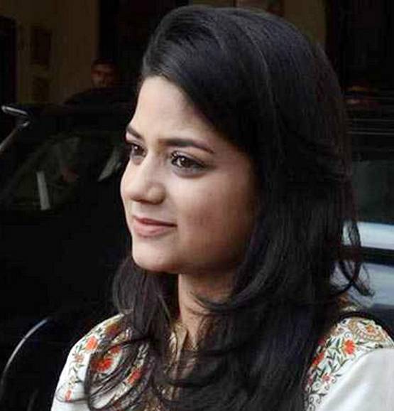 महबूबा की गिरफ्तारी के बाद चर्चा में हैं बेटी, जानें- क्या करती हैं काम