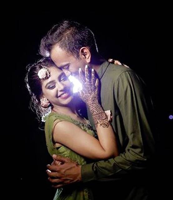 कैसी ये यारियां फेम नीति टेलर की जल्द होगी शादी, मेहंदी की तस्वीरें Viral