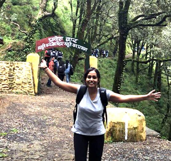 पहले प्रयास में ही प्रतिष्ठा बनीं IAS, दिए UPSC के लिए ये टिप्स