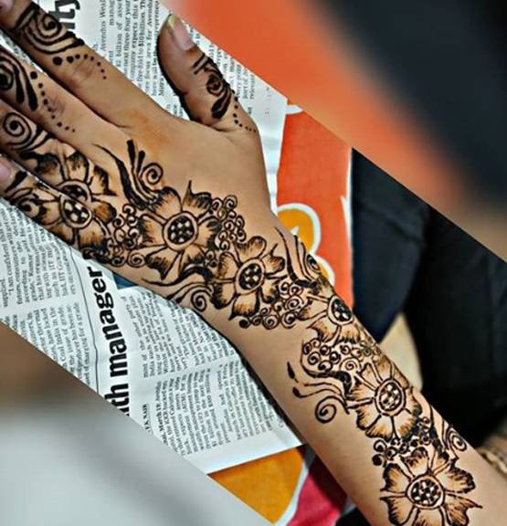 Eid ul zuha: खूबसूरती पर चार चांद लगा देंगे मेहंदी के ये 12 लेटेस्ट डिजाइन