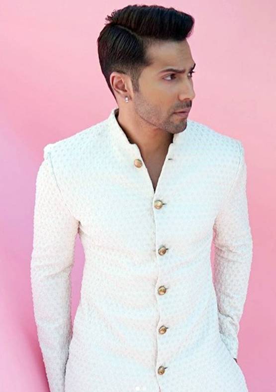 ईद पर ड्रेस को लेकर हैं कन्फ्यूज? देखें बॉलीवुड सेलेब्स के ट्रेंडिंग कुर्ते