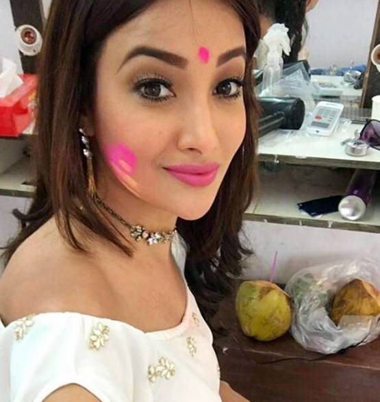 TV एक्ट्रेस पर रूममेट ने मां संग किया हमला, पीट कर चेहरा किया खराब