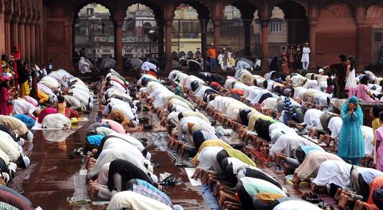 बकरीद का त्योहार क्यों मनाया जाता है? ऐसे शुरू हुई कुर्बानी