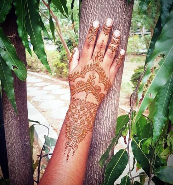 Eid ul zuha: खूबसूरती पर चार चांद लगा देंगे मेहंदी के ये 12 लेटेस्ट डिजाइन