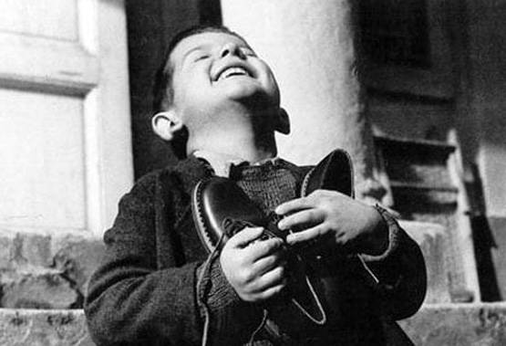 World Photography Day: यहां देखें- दुनिया की दर्दनाक और खुशनुमा तस्वीरें