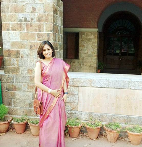 पहले प्रयास में ही प्रतिष्ठा बनीं IAS, दिए UPSC के लिए ये टिप्स