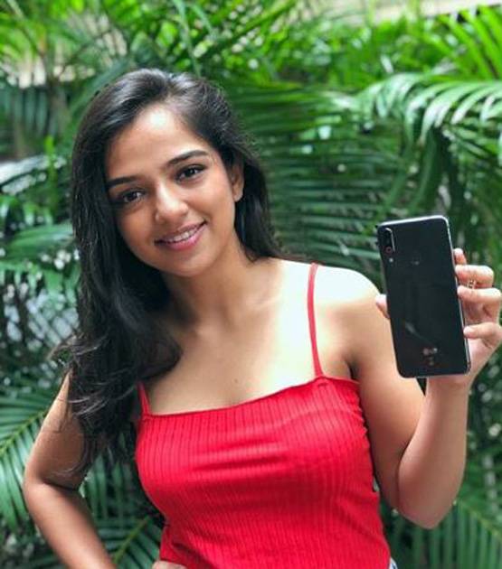 लड़का नहीं लड़की, 4 साल की उम्र में डेब्यू, बनी थीं शाहरुख खान का बेटा