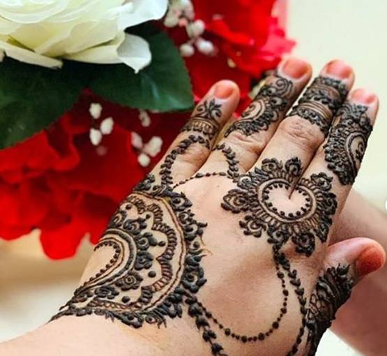 Eid ul zuha: खूबसूरती पर चार चांद लगा देंगे मेहंदी के ये 12 लेटेस्ट डिजाइन