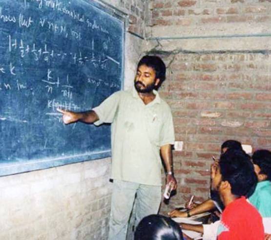 ऋतिक रोशन की Super 30 के बाद ऐसे बदल गई आनंद कुमार की जिंदगी