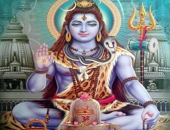 नागपंचमी पर क्यों होती है सांपों की पूजा, जानें क्या है पूजा की सही विधि