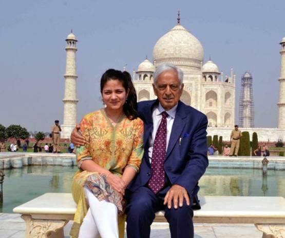 महबूबा की गिरफ्तारी के बाद चर्चा में हैं बेटी, जानें- क्या करती हैं काम