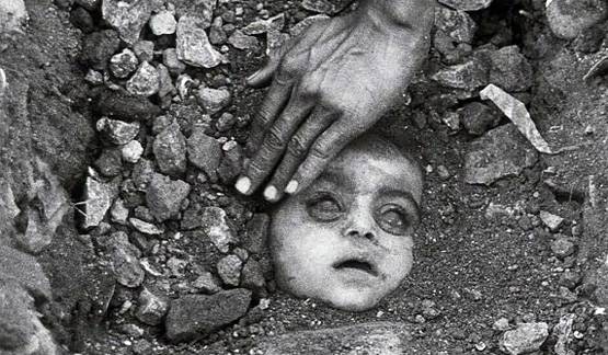 World Photography Day: यहां देखें- दुनिया की दर्दनाक और खुशनुमा तस्वीरें