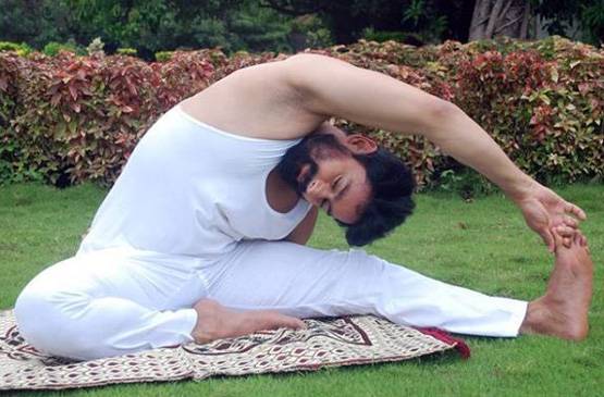 रियल में ऐसे दिखते हैं TV के साईं बाबा, एक्टर से पहले थे क्र‍िमनल लॉयर