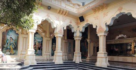 भारत से बाहर बना था पहला इस्कॉन मंदिर, जानें किसने बनवाया