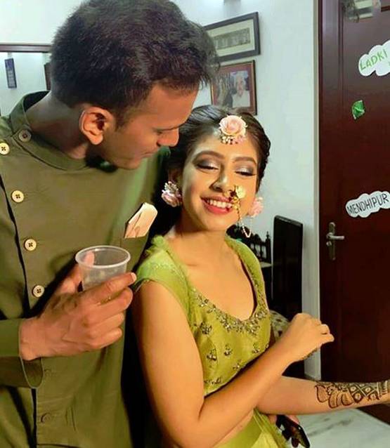 कैसी ये यारियां फेम नीति टेलर की जल्द होगी शादी, मेहंदी की तस्वीरें Viral