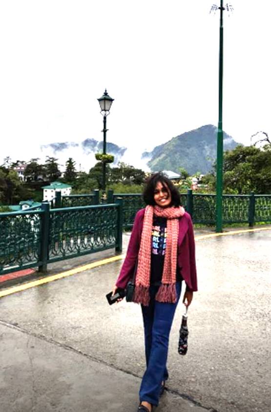 पहले प्रयास में ही प्रतिष्ठा बनीं IAS, दिए UPSC के लिए ये टिप्स