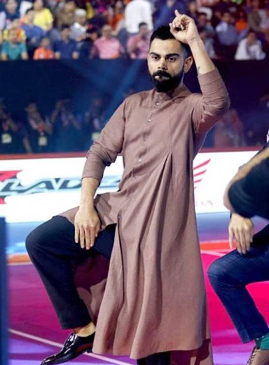 ईद पर ड्रेस को लेकर हैं कन्फ्यूज? देखें बॉलीवुड सेलेब्स के ट्रेंडिंग कुर्ते