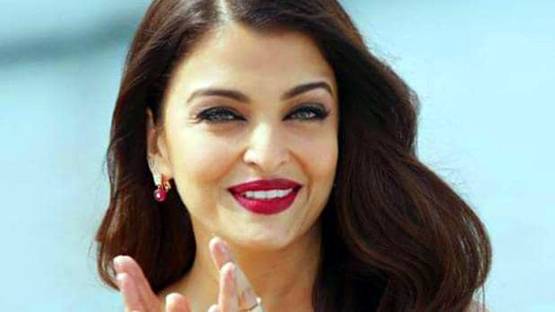 कंगना से करीना तक, ये सुपरहिट फिल्में छोड़ पछता रहे होंगे सितारे