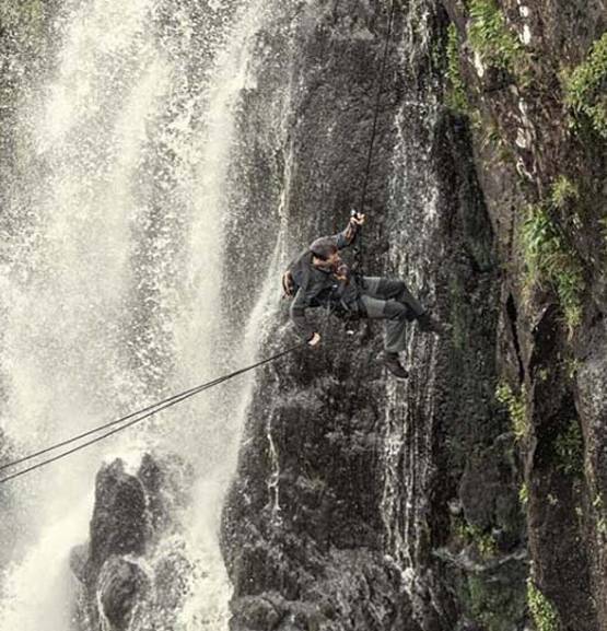 मोदी संग शो बनाने वाले ग्रिल्स जॉइन करना चाहते थे सेना, पूरा नहीं हुआ सपना