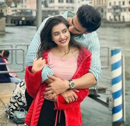 स्‍व‍िटजरलैंड में राजीव-चारु असोपा का हनीमून, ऐसे कर रहे हैं एन्जॉय