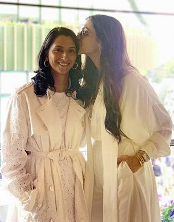 एक्टर्स के भाई बहन, सितारों से कम नहीं होती है इनकी चर्चा