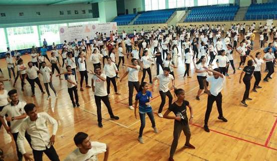 DU में PM मोदी को देखकर स्टूडेंट्स ने ऐसे मनाया खेल दिवस, देखें PHOTOS