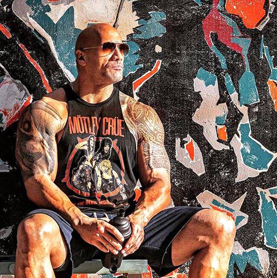 WWE चैम्पियन हॉलीवुड स्टार ने की शादी, हवाई से सामने आईं तस्वीरें