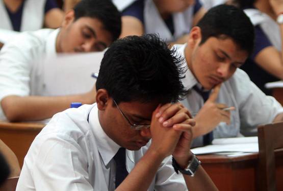 IAS बनने के लिए घंटों पढ़ना जरूरी नहीं, पढ़ें, UPSC टॉपर के टिप्स