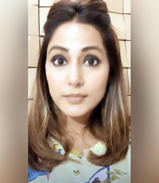 हिना खान ने BFF प्रियांक को गाल पर किया किस, बर्थडे पर दिया ये तोहफा