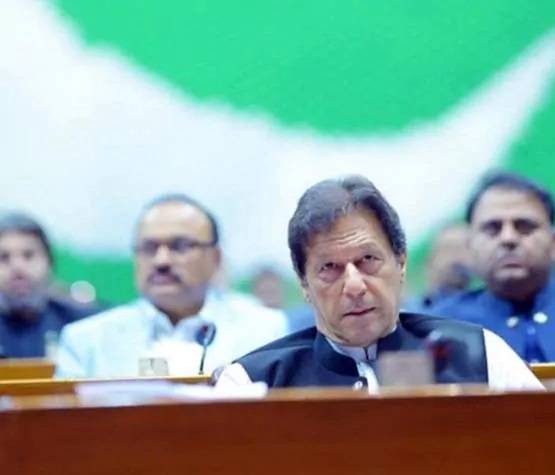 गूगल पर भिखारी सर्च करने पर दिख रहे इमरान खान, सोशल मीडिया पर ट्रोल