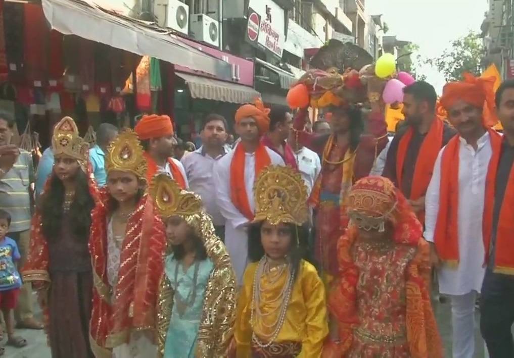 देशभर में जन्माष्टमी की धूम, मंदिरों में दिखा कृष्ण भक्तों का उत्साह