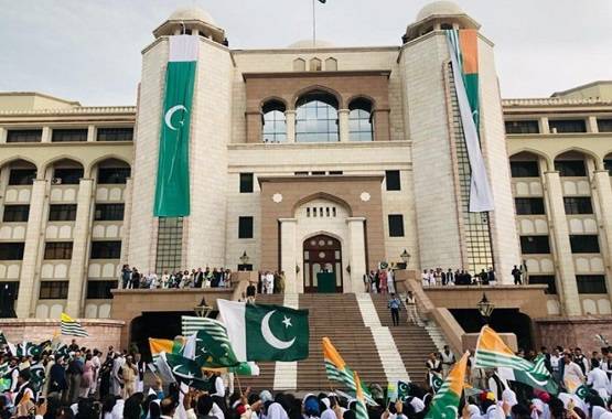 'कश्मीर ऑवर' के नाम पर इमरान का 'फ्लॉप शो', लोगों को सड़कों पर दौड़ाया