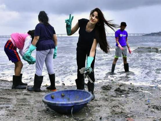 एक्स-बॉयफ्रेंड अंगद बेदी के आने पर नोरा फतेही ने बिना बताए छोड़ा इवेंट!