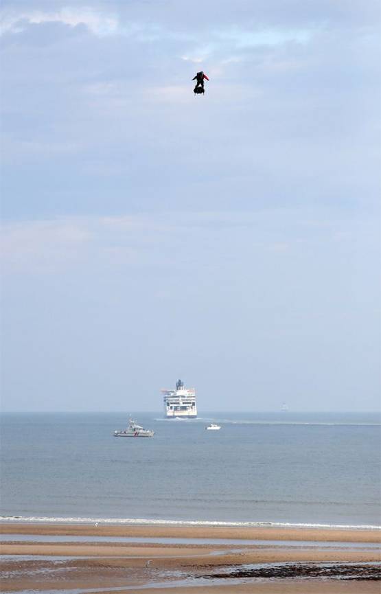 यूं हवा में उड़ने लगा शख्स, 35 KM का किया सफर, लोग रह गए दंग